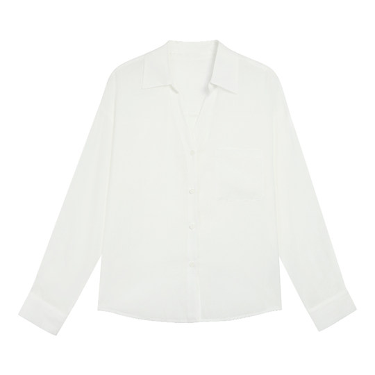 V-neck shirt loose and slim and versatile