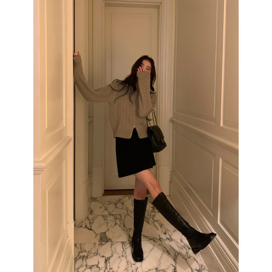 Woolen skirt for women with high waist A-line short skirt