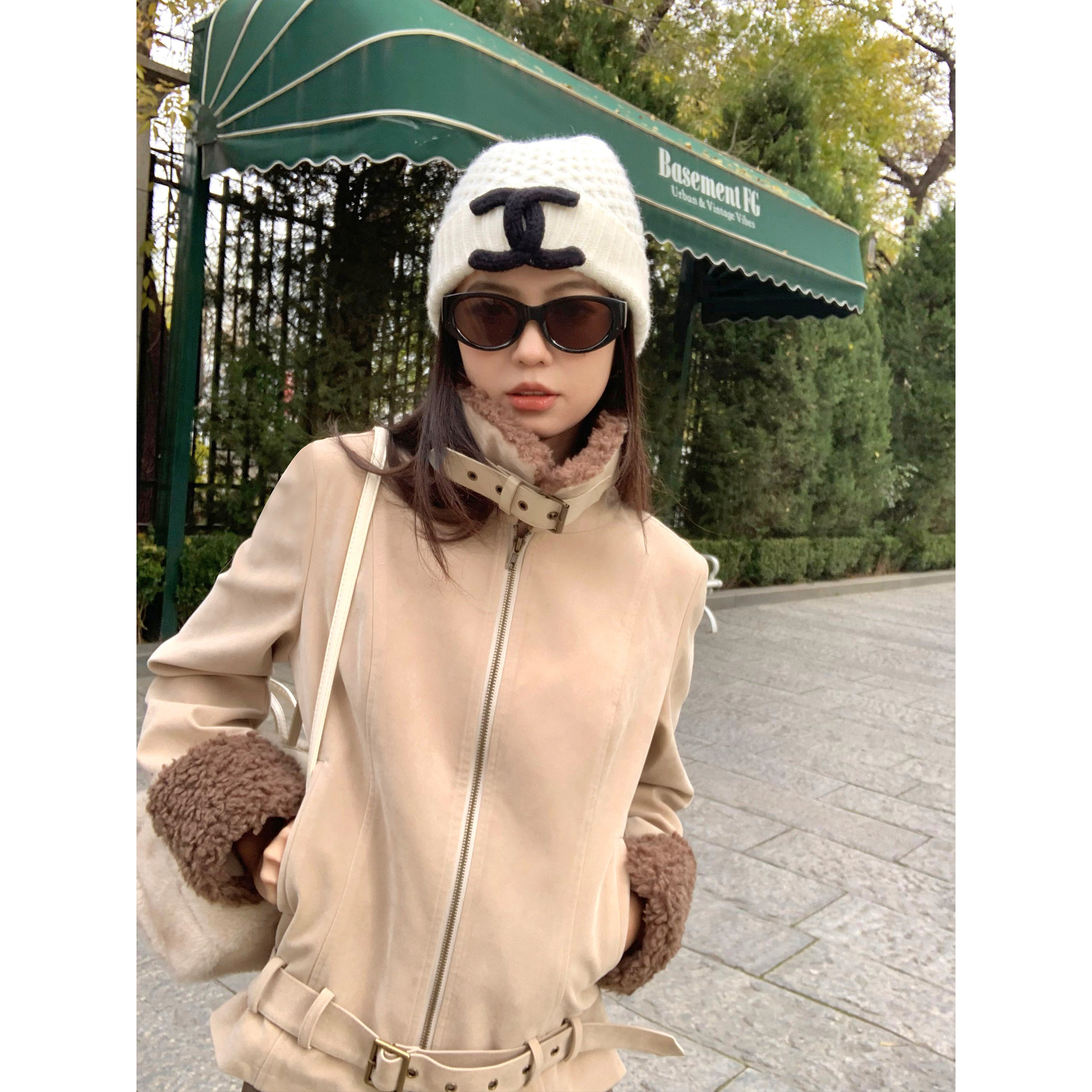 pusumede 酷妹氛围 复古毛毛拼接夹棉皮衣外套女气质显瘦短款夹克,淘宝优惠券,粉丝福利购,淘宝优惠卷