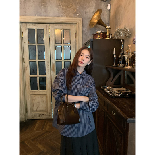 pusumede 米兰往事 蓝色刺绣条纹衬衫女设计感宽松气质长袖上衣