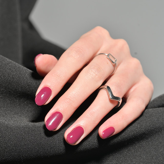 Unna (beauty) 2024 new high-definition cold-toned purple nail polish with whitening temperament