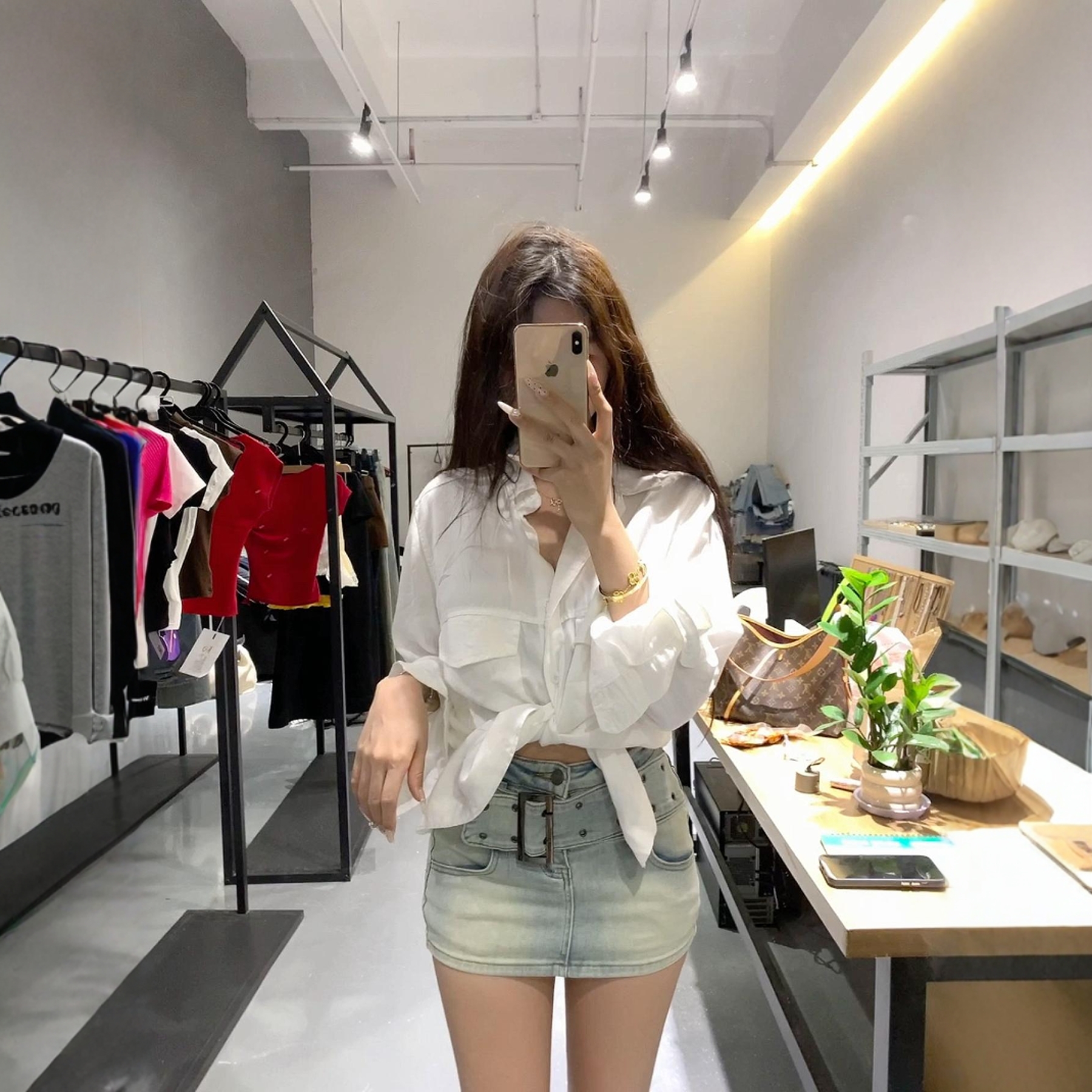 李李服饰设计感腰带水洗牛仔半身裙女2025冬季新款高腰显瘦裤裙 - 图1