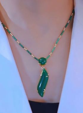 超闪绿色美人腰项链网红爆款轻奢小众设计感复古锁骨链2024新款潮