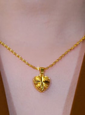 高级感金色爱心吊坠项链女网红爆款轻奢气质百搭小众设计感项链女