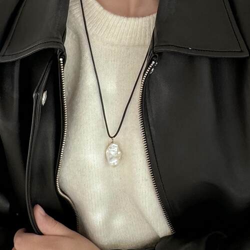 TONE强光天然淡水巴洛克珍珠可调节皮绳项链法式复古气质毛衣链长 - 图0