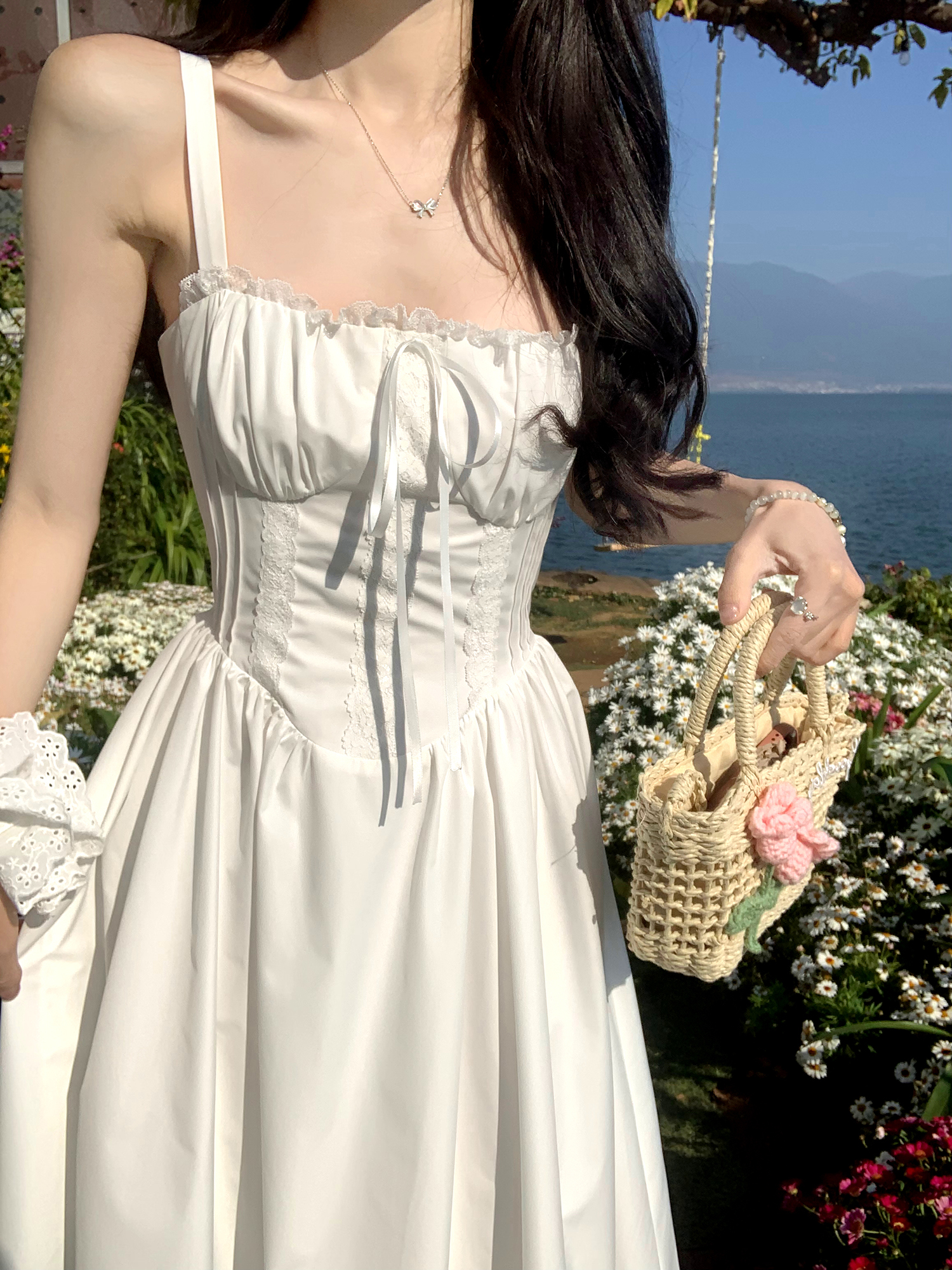一颗甜桃yikett《初恋花海》夏季后背系带吊带连衣裙女气质仙女裙 - 图1
