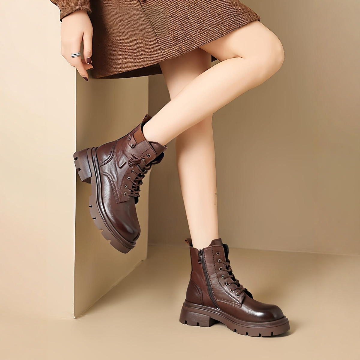 GNC复古中筒擦色马丁靴女2025冬季新款粗跟圆头英伦风厚底工装靴 - 图3