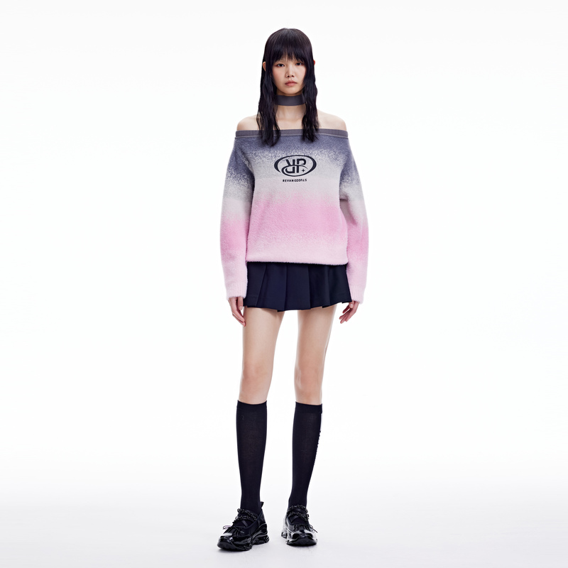 REVAN芮范设计师款甜酷风渐变色挂脖毛衣RN70601134 - 图2