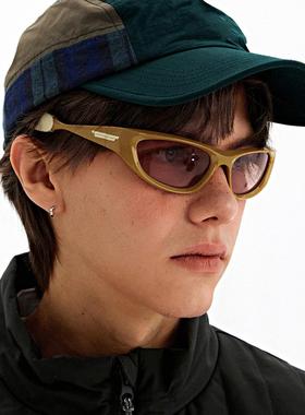 Y2K骑行运动眼镜男户外徒步卡其色凹造型墨镜夏季露营太阳镜登山