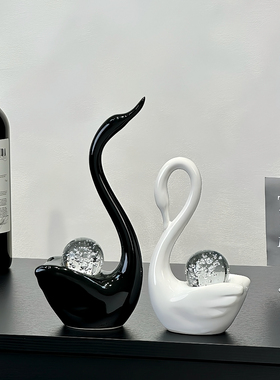 天鹅装饰摆件轻奢高级感