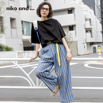 niko and ...T恤女2026夏季新款抽绳系带下摆棉质中袖上衣666894