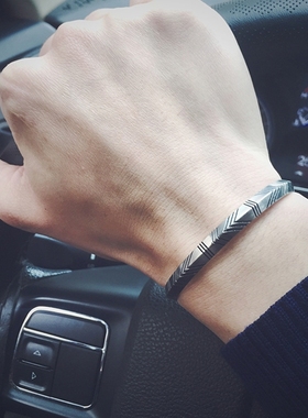 复古手镯男款潮流个性开口手环黑色莫比乌斯环男士实心镯子