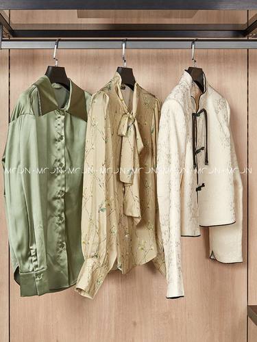 MOON慕空间新中式样板房衣帽间女士衣柜衣服套装软装全屋定制摆件 - 图0