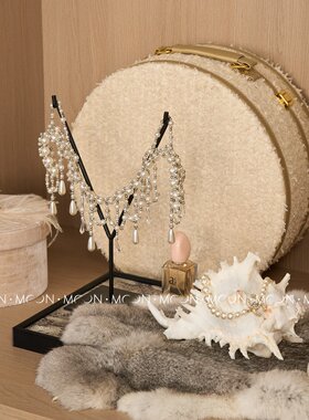 MOON慕空间样板房衣帽间摆件女孩服饰连衣裙展厅软装饰品陈列道具
