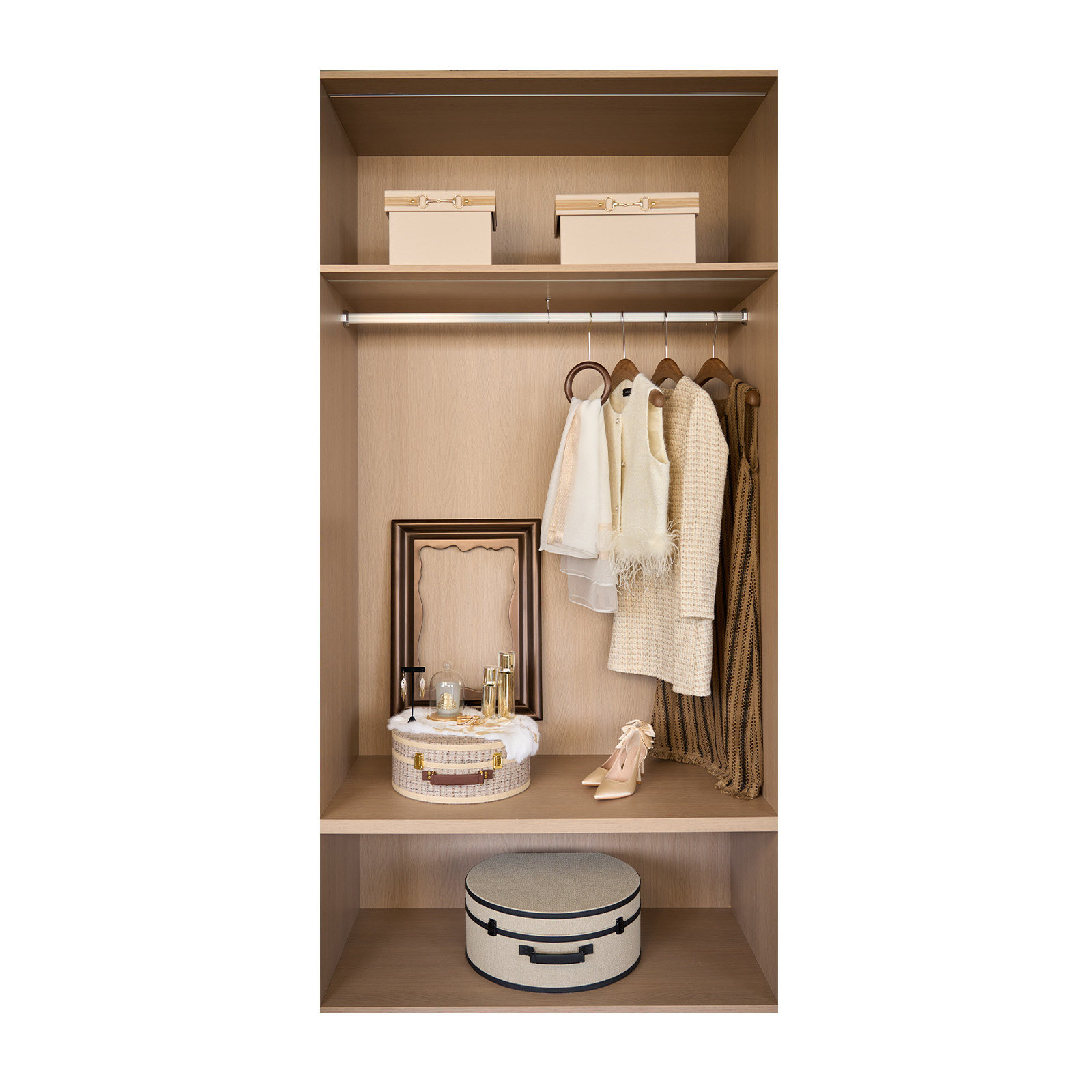 MOON慕空间样板房衣帽间女士衣柜摆件马甲丝巾连衣裙软装饰品陈列,淘宝优惠券,粉丝福利购,淘宝优惠卷