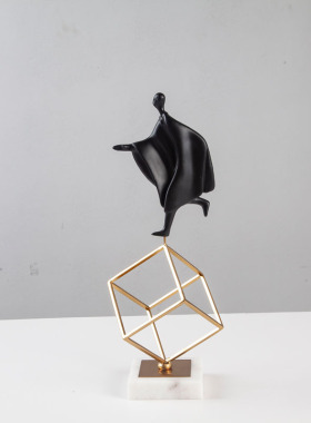 简约创意体操人家居软装摆件