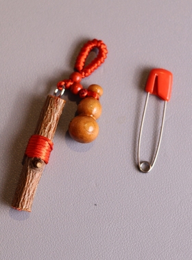 天然桃木枝宝宝扣针吉祥物