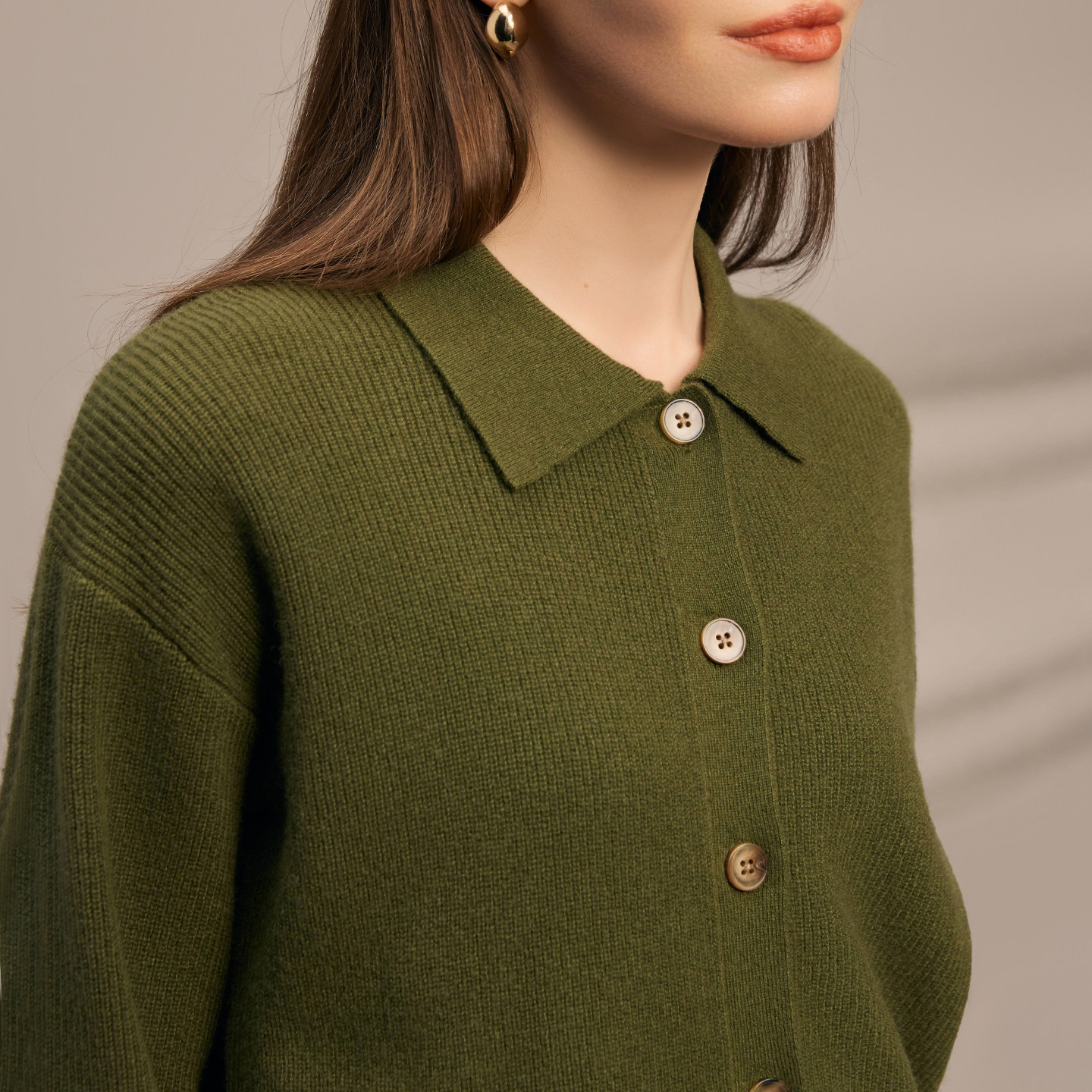 鹿王100%山羊绒衫女翻领开衫纯色针织衫毛衣内搭保暖25年秋冬新款,淘宝优惠券,粉丝福利购,淘宝优惠卷