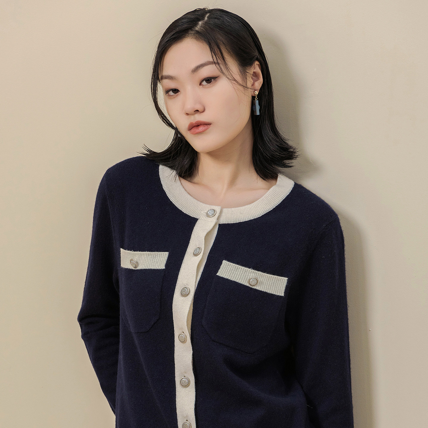 鹿王羊绒开衫女士圆领小香风平针舒适保暖气质撞色针织春秋冬新款,淘宝优惠券,粉丝福利购,淘宝优惠卷