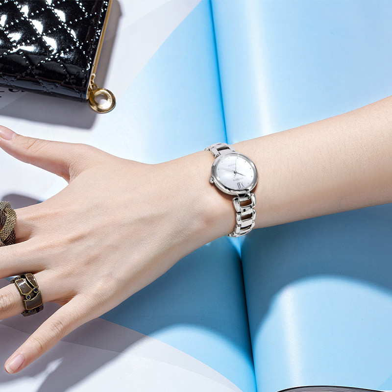 西铁城Hebe同款光动能花语风吟贝母盘钢带手表女表EM0530-81D礼物 西铁城Hebe同款光动能花语风吟贝母盘钢带手表女表EM0530-81D礼物