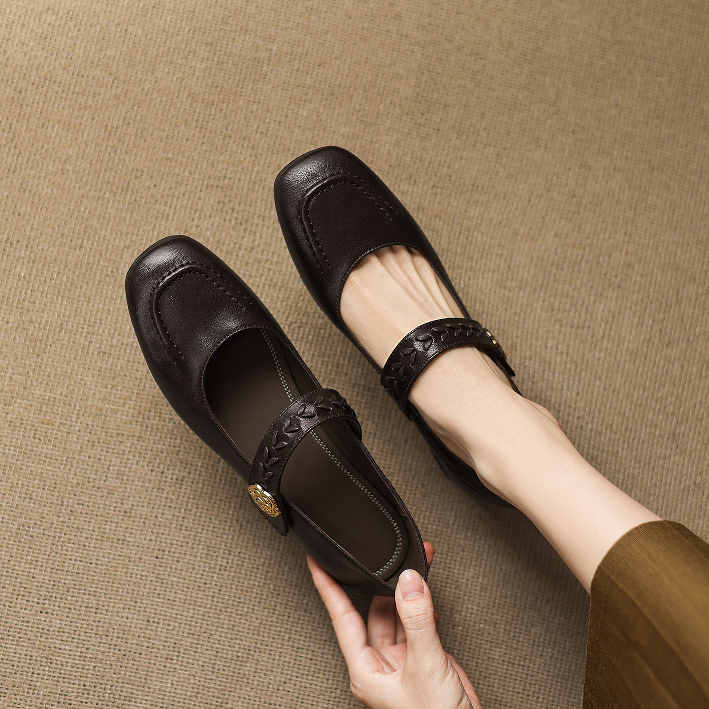 奥卡索女鞋真皮复古柔软舒适懒人气质平底休闲鞋通勤显瘦单鞋子女,淘宝优惠券,粉丝福利购,淘宝优惠卷