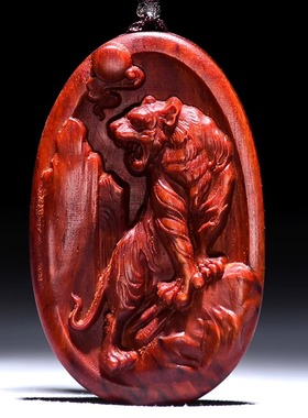 小叶紫檀十二生肖项链红色挂件木质蛇牛虎兔龙狗羊猴鸡猪鼠马吊坠