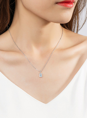 跨境新款轻奢高级感祖母绿长方形钻石吊坠s925纯银莫桑钻石锁骨链