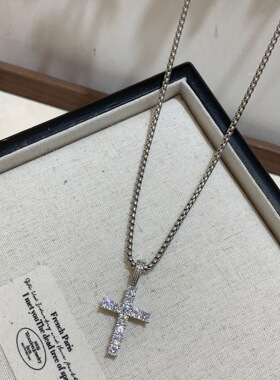 简约时尚十字架小众个性潮流项链项饰轻奢镶钻气质百搭创意锁骨链