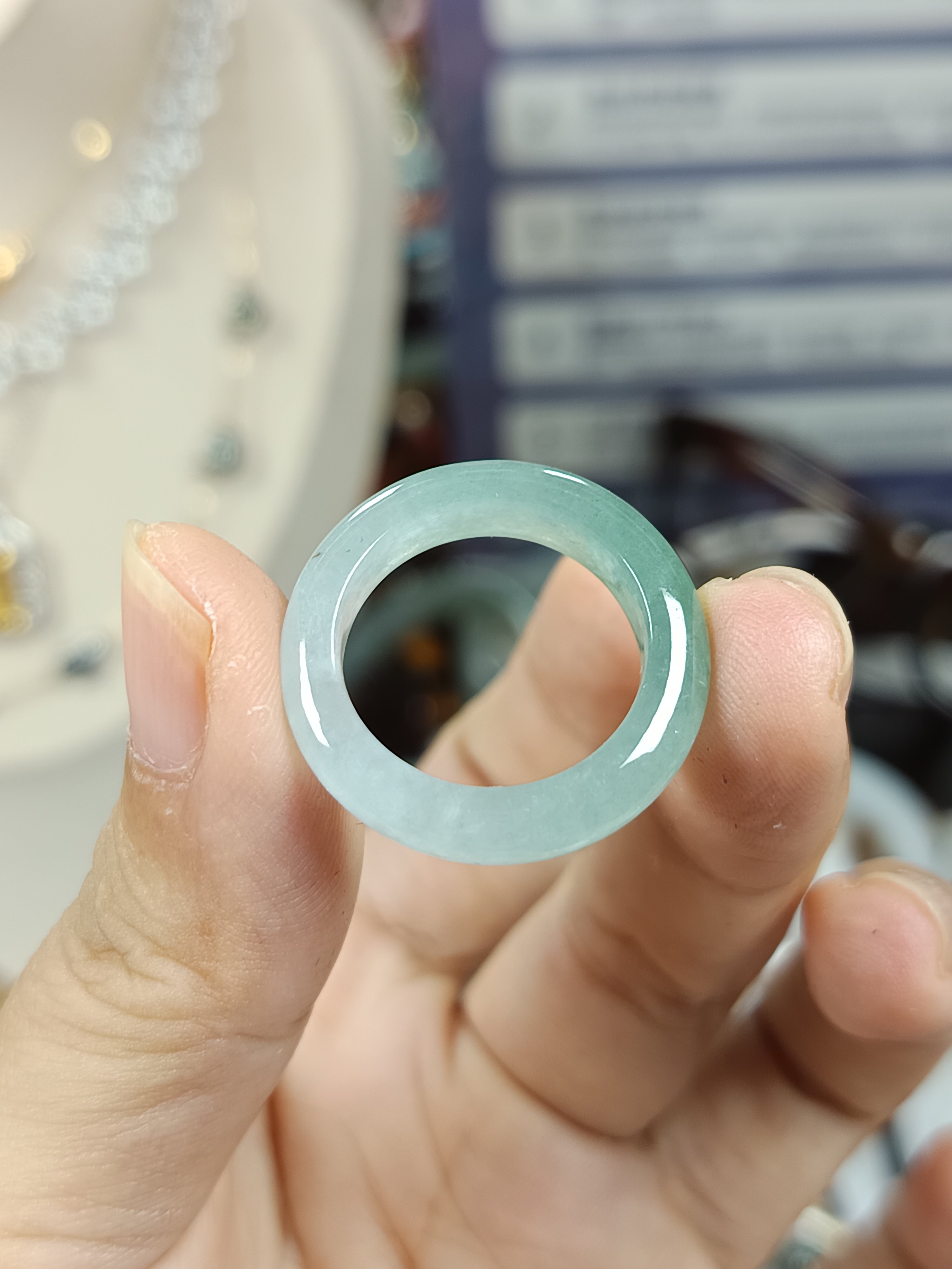 4394-Hong Kong circle 15.5 size ice-clear jade ring, certificate