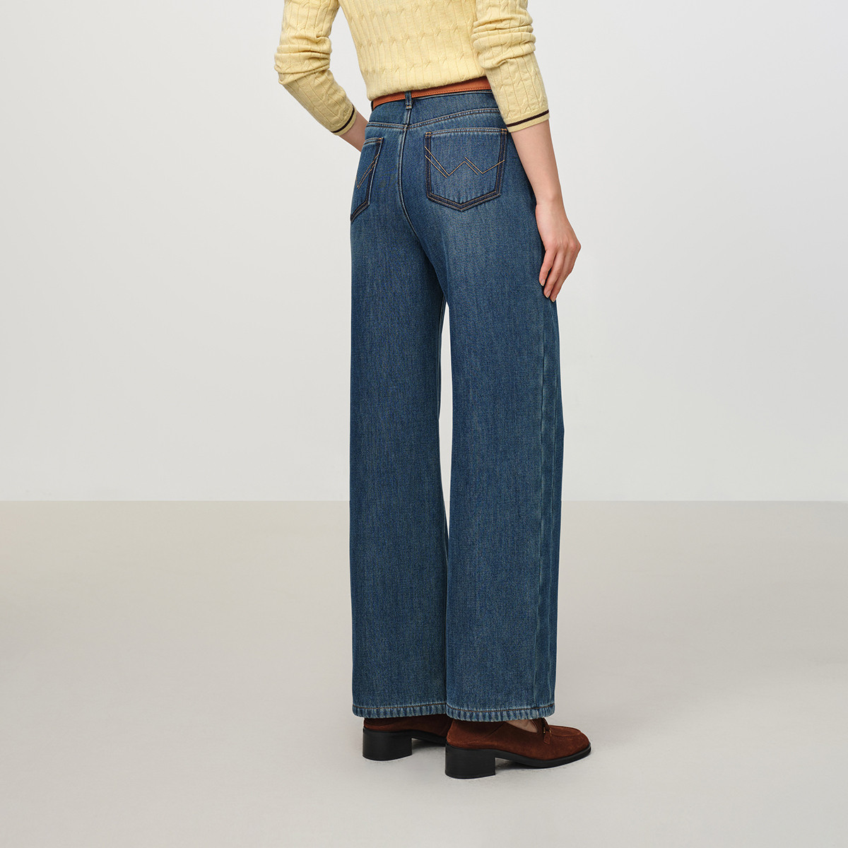 EP雅莹2025早秋新品 云柔氧感柔软亲肤舒适棉宽松阔腿牛仔裤J609A,淘宝优惠券,粉丝福利购,淘宝优惠卷