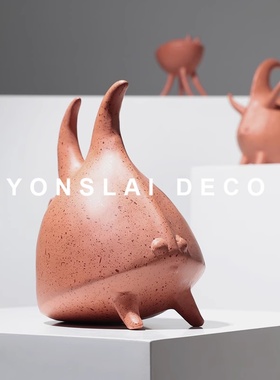 现代简约艺术品桌面摆件样板间博古架玄关家居软装创意雕塑摆设