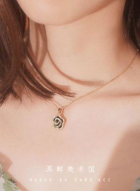 B黑山茶复古气质钛钢项链