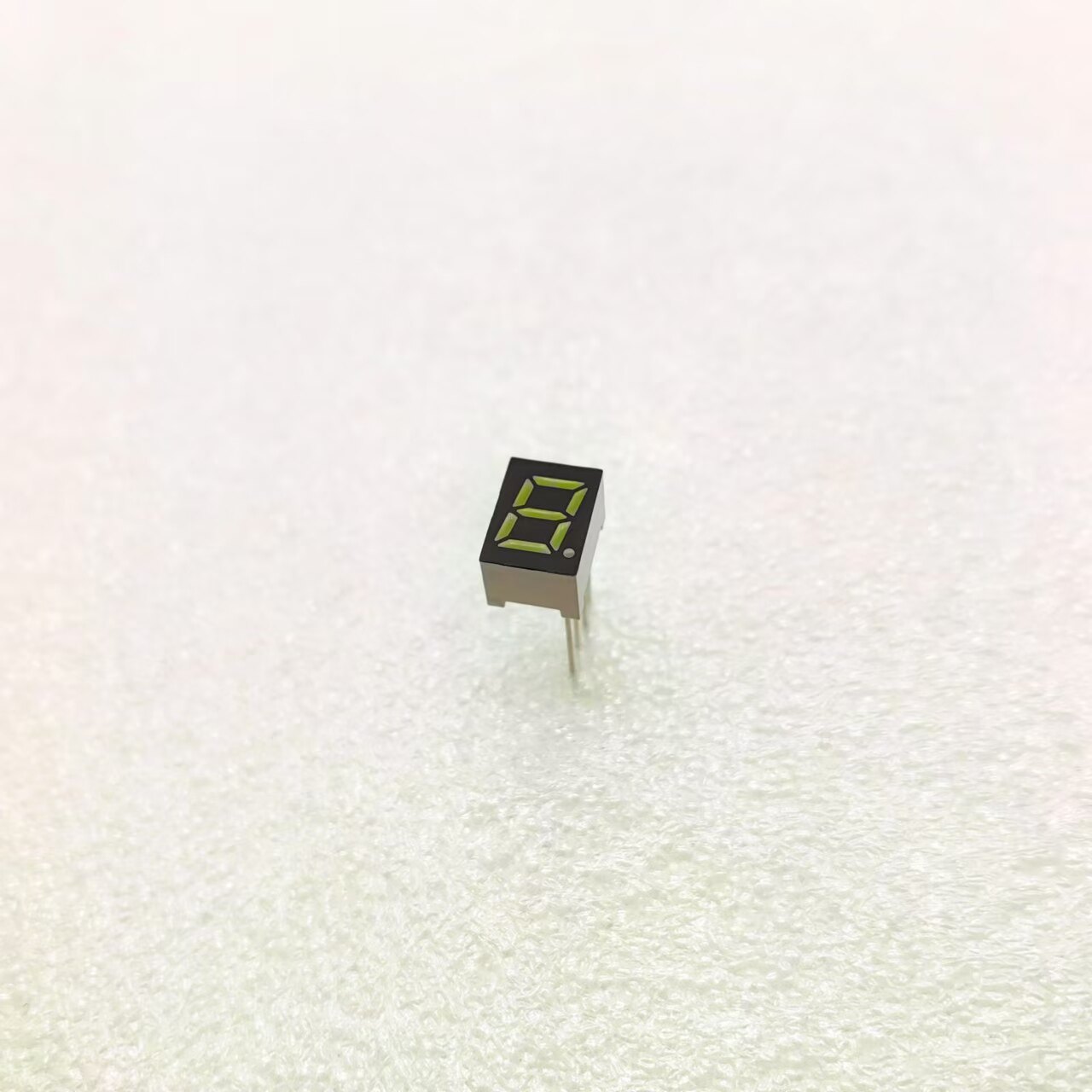 0.28英寸1位数码管2181右单排4脚 LED高亮白光支持定制 厂家直销 - 图0