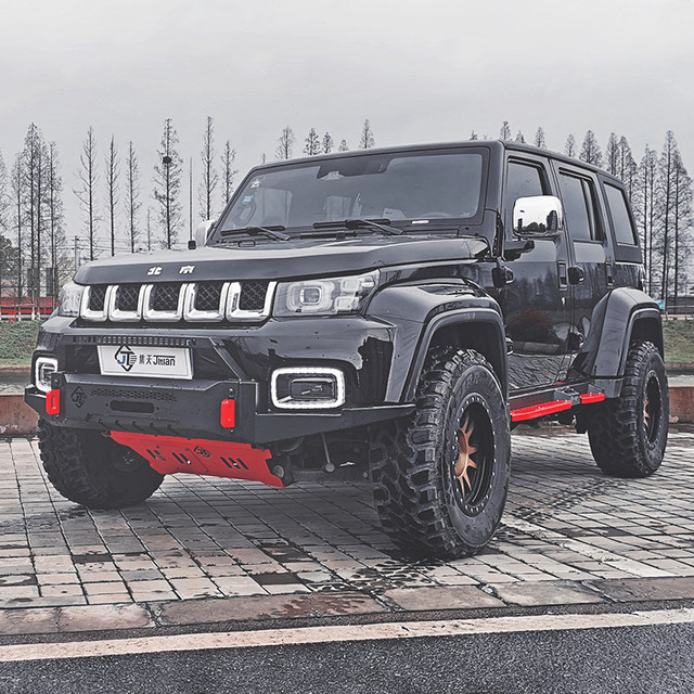 Beijing BJ40PLUS modified front and rear bumpers blade diesel version modified BJ40L modified Red Owl bumper set