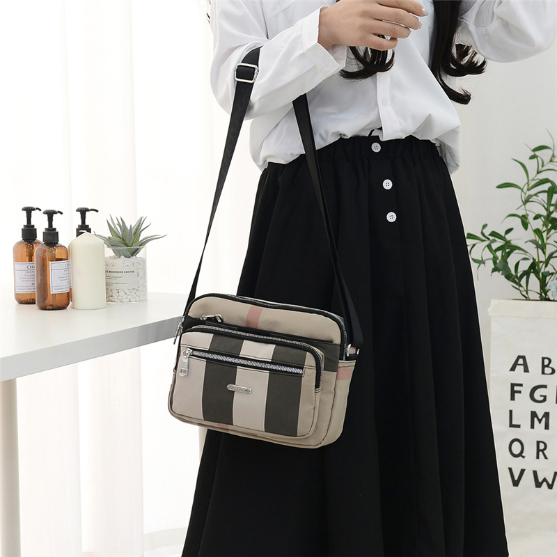 牛津布包2023新款条纹格子包斜挎包 卓戈女士包袋