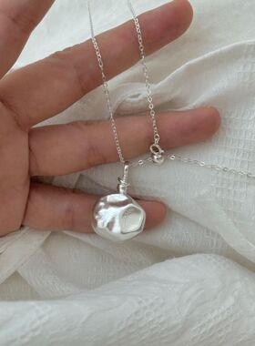 S925纯银不规则锤纹酒瓶毛衣链女