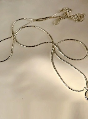 s925幻彩月光石项链纯银椭圆吊坠锁骨链女气质百搭简约轻奢高级感