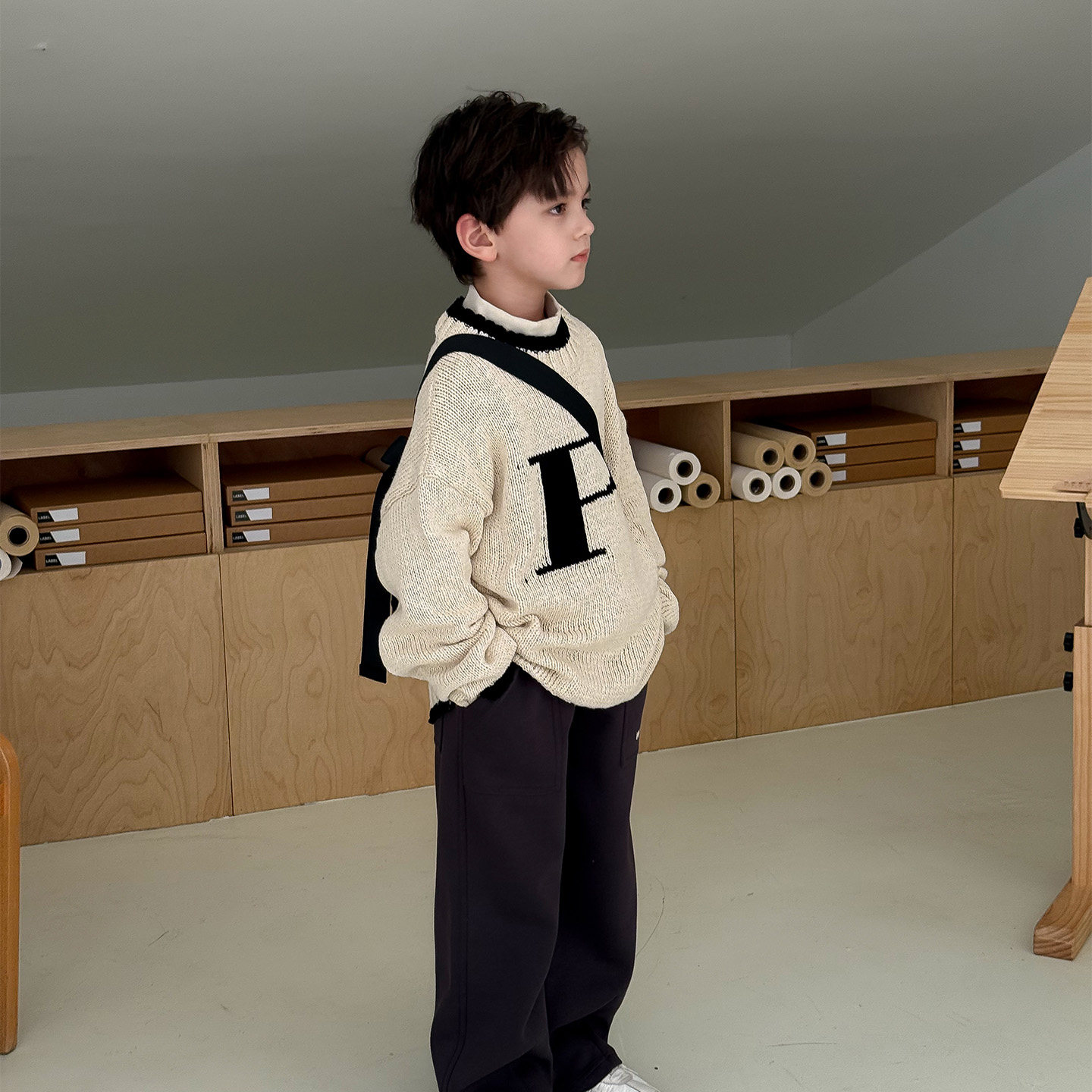 虾酱麻麻男童裤子秋冬装2025新款男孩长裤黑色洋气字母儿童休闲裤,淘宝优惠券,粉丝福利购,淘宝优惠卷