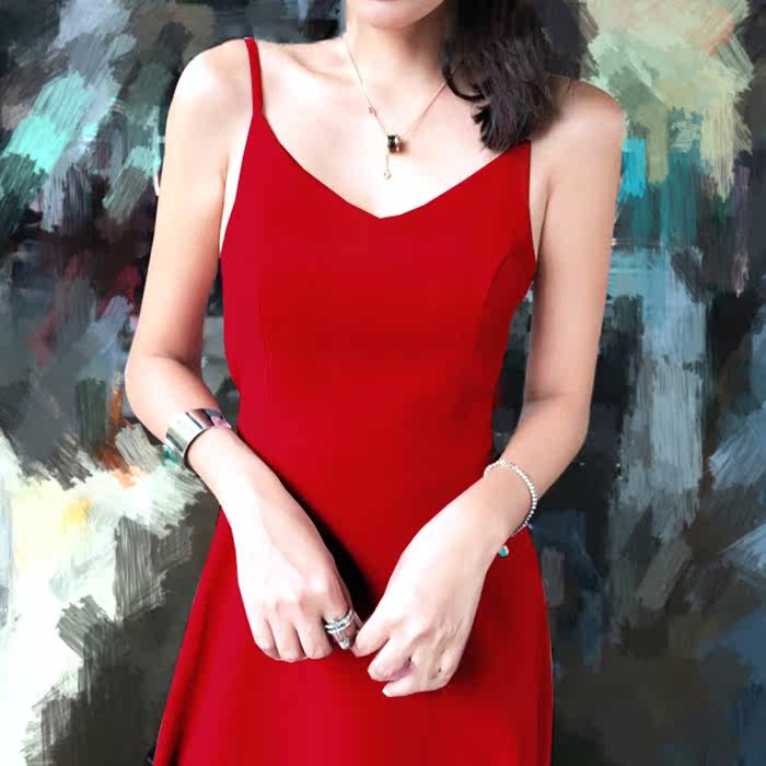 露背连衣裙女2020新款性感夏沙滩裙 裙踪魅影连衣裙