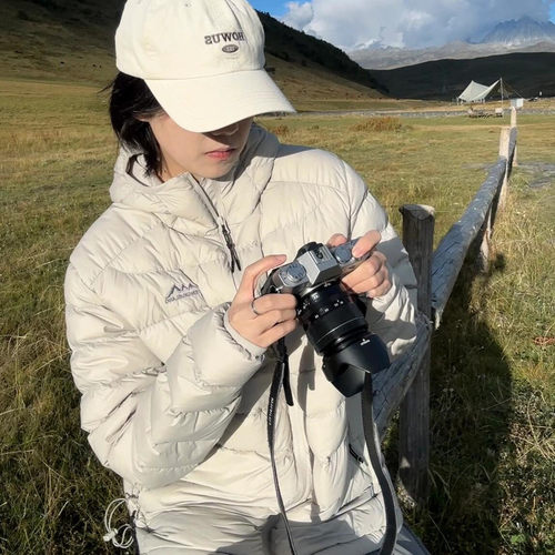 90白鸭绒轻薄排骨羽绒服女短款秋冬季小个子短款连帽时尚保暖外套 - 图3