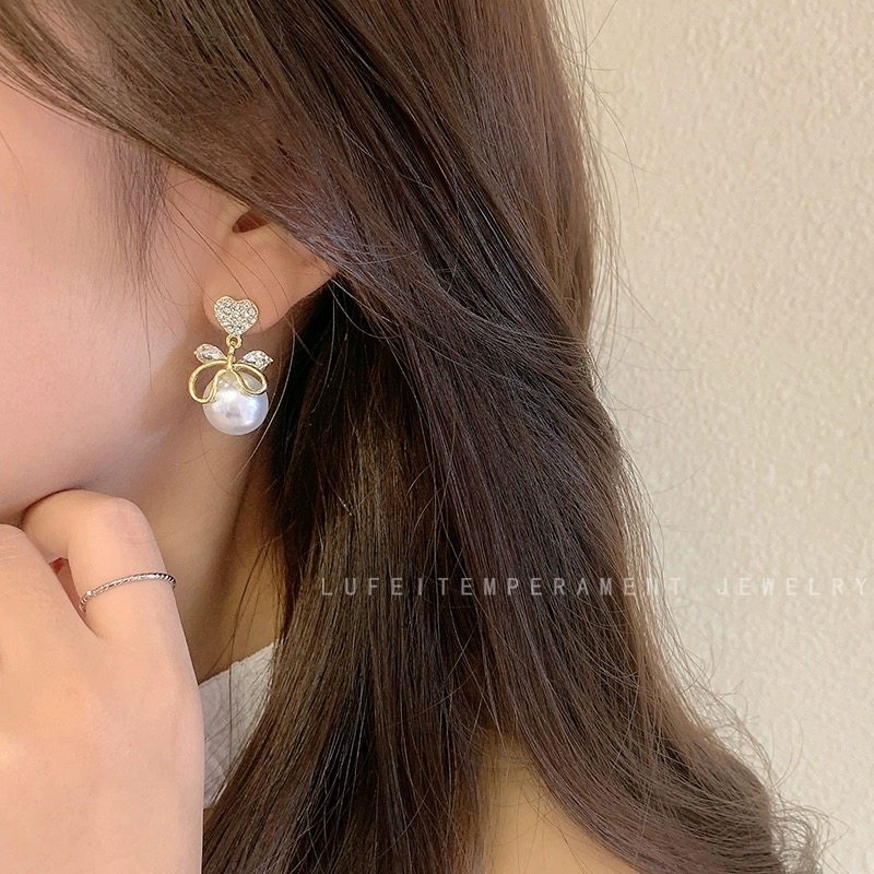 轻奢满钻猫眼石耳环女2025新款复古名媛耳饰高级感百搭仿珍珠耳钉,淘宝优惠券,粉丝福利购,淘宝优惠卷