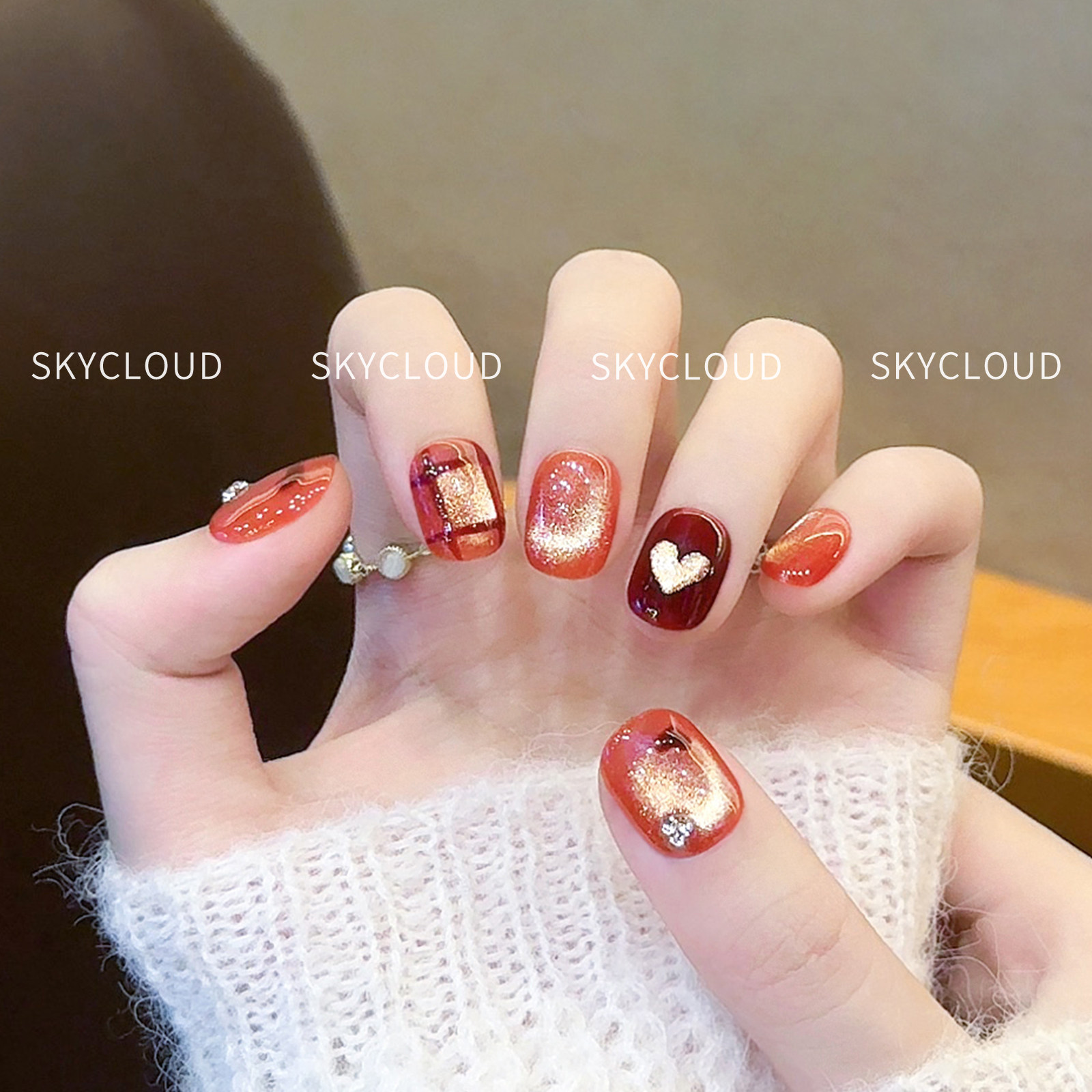 爱心猫眼咖色手工穿戴甲短款秋冬显白高级感美甲2026新款指甲贴片,淘宝优惠券,粉丝福利购,淘宝优惠卷