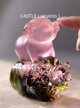 古法琉璃“抱财猪猪”水晶感摆件