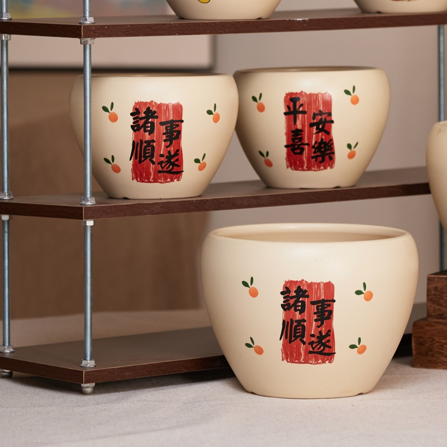 花盆陶瓷简约创意新款喜庆节日客厅桌面蝴蝶兰发财树盆栽送托盘,淘宝优惠券,粉丝福利购,淘宝优惠卷