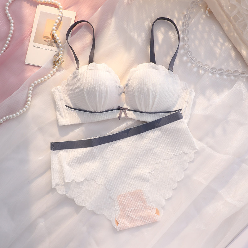 女小胸聚拢显大无钢圈日系少女胸罩 两只蜜桃文胸