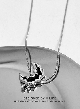 黑色月亮钛钢蛇骨链男女项链吊坠
