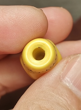 藏系文玩12*22mm黄色料器树脂手工法螺打磨大压痕三通佛头饰品diy