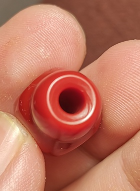 西藏文玩12.8**21mm深红色料器树脂手工大压痕三通佛头百搭饰品款