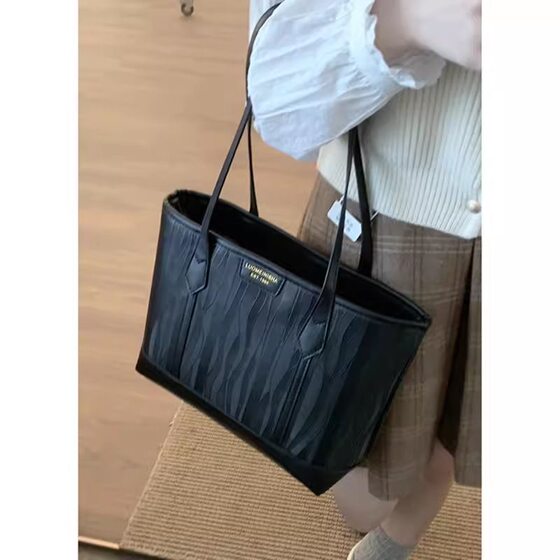 Versatile large-capacity commuter bag for women 2025 new trendy Korean tote bag high-end foreign style shoulder bag