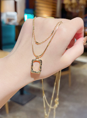 2021年新款潮简约双层项链女小众设计感叠戴简约方形吊坠锁骨链